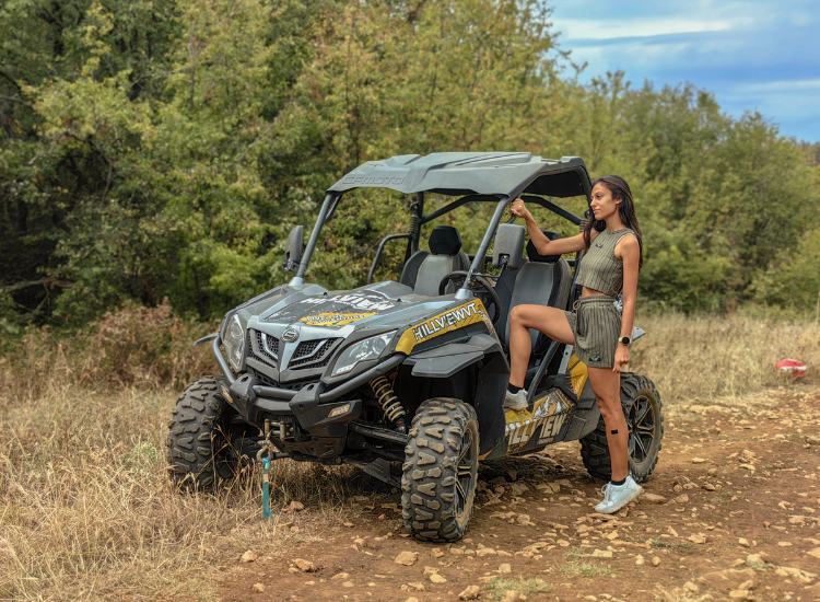 EXTREME UTV RIDING
