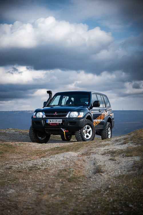 DRIVING AN OFF-ROAD MITSUBISHI JEEP